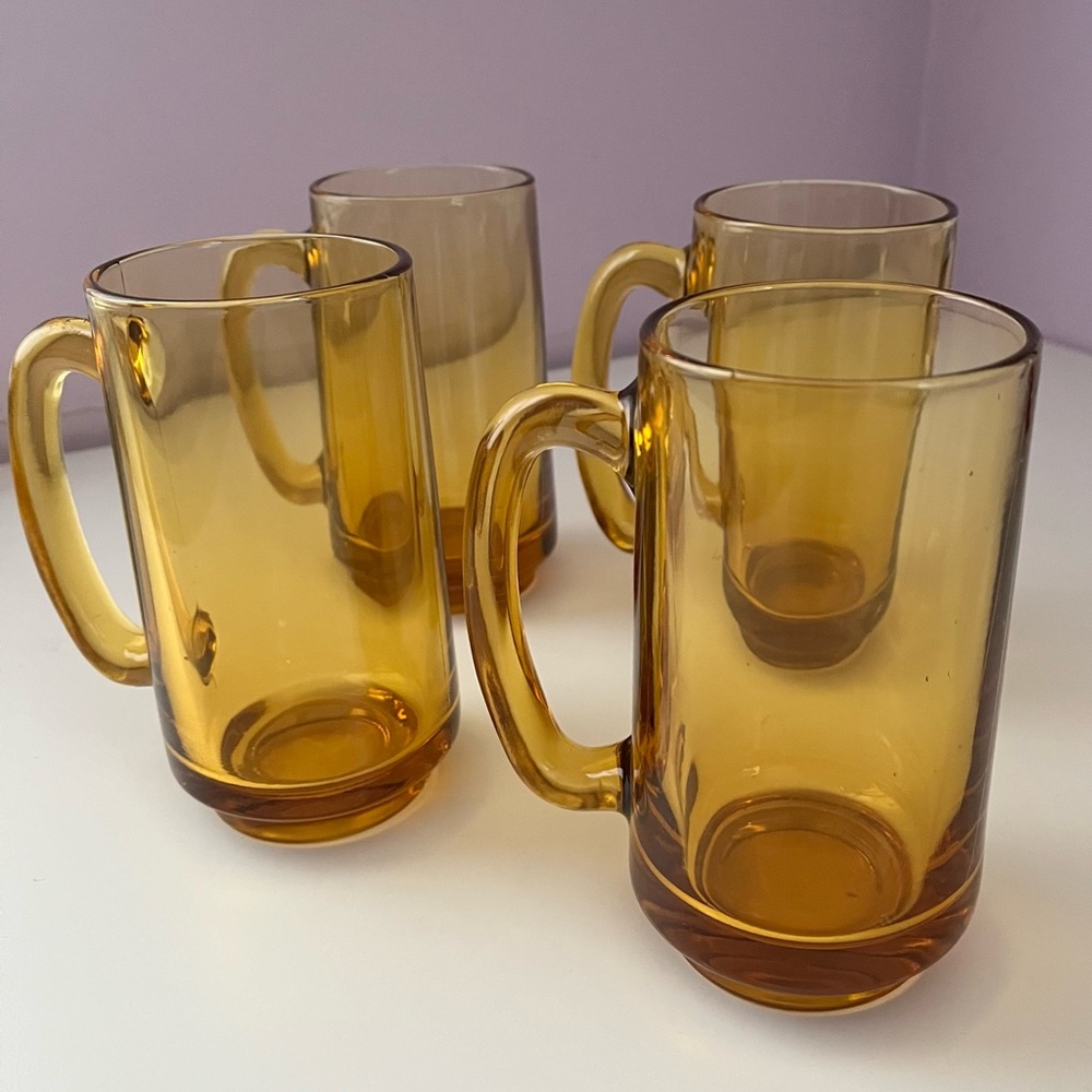 Vintage gorgeous set of glass amber beer mugs— pristine! Father’s Day gift!